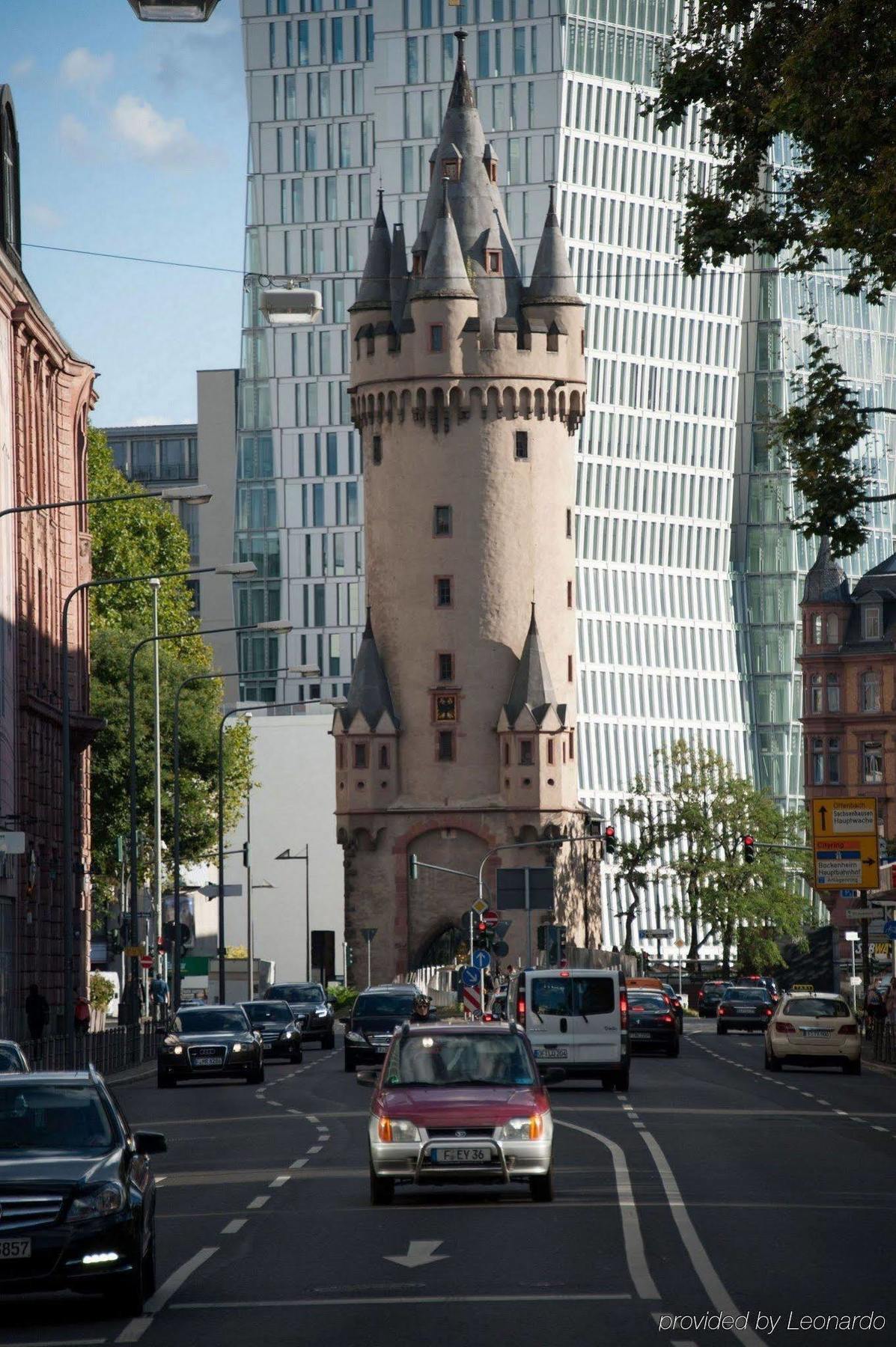 Turm Hotel Франкфурт на Майн Екстериор снимка